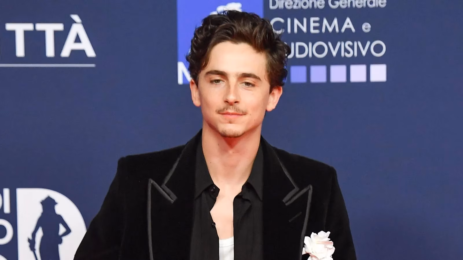timothee-chalamet-admits-the-raw-frustration-of-losing-an-oscar-and-owns-being-a-try-hard-image-0