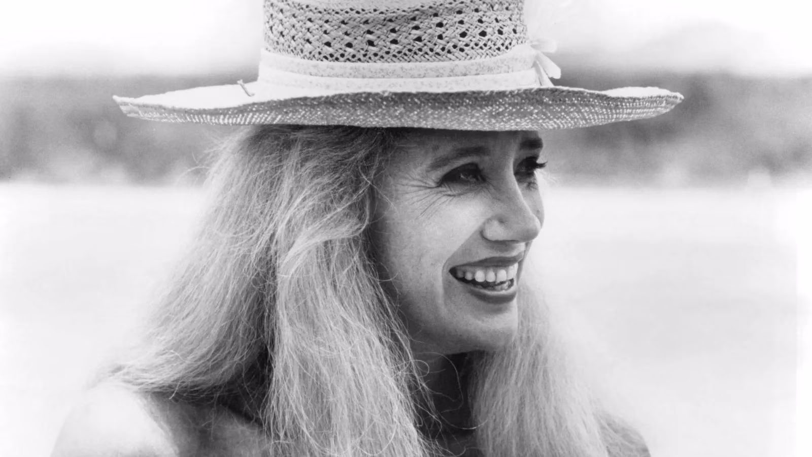 the-unforgettable-sally-kirkland-a-life-of-triumph-talent-and-tragedy-image-0